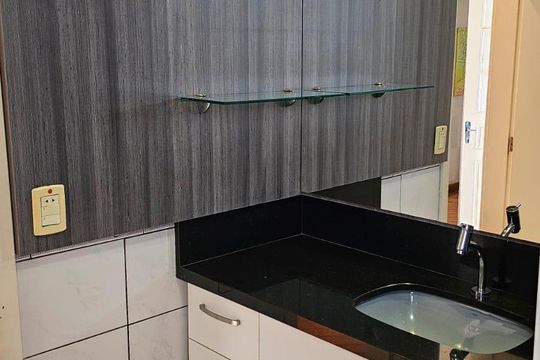 Banheiro 1 de casa para alugar com 3 quartos, 310m² em São Luís, Canoas