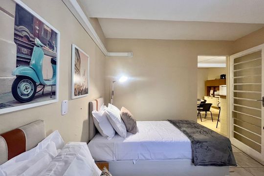 Quarto 2 de kitnet/studio para alugar com 2 quartos, 50m² em Jardim do Trevo, Campinas