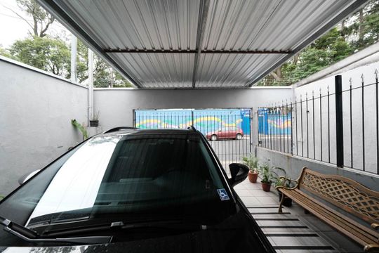 Garagem de casa à venda com 4 quartos, 109m² em Jardim Popular, São Paulo