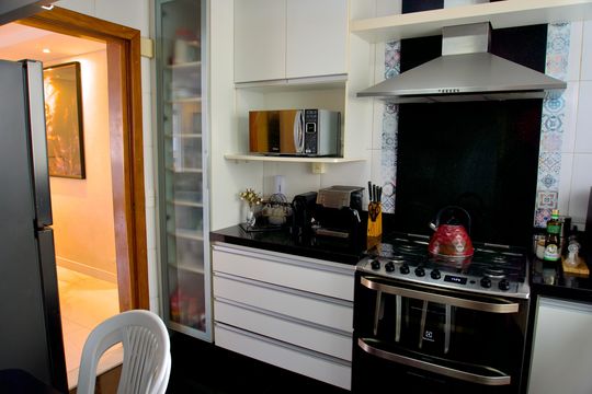 Cozinha de apartamento à venda com 4 quartos, 127m² em Buritis, Belo Horizonte