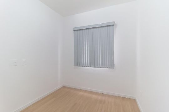 Quarto 2 de apartamento para alugar com 2 quartos, 61m² em Jardim Santo Antonio, Poá