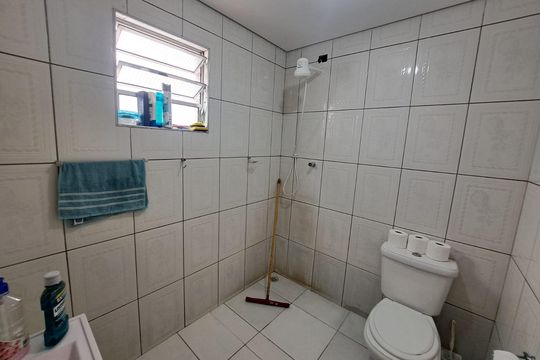Banheiro de casa à venda com 2 quartos, 144m² em Santo Antônio, Osasco