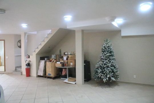 Garagem de casa à venda com 3 quartos, 480m² em Olímpico, São Caetano do Sul