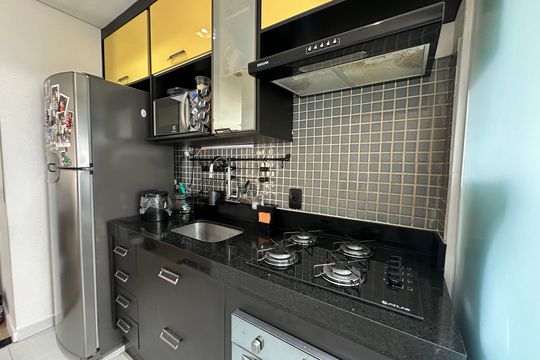 Cozinha de apartamento à venda com 2 quartos, 62m² em Bethaville I, Barueri