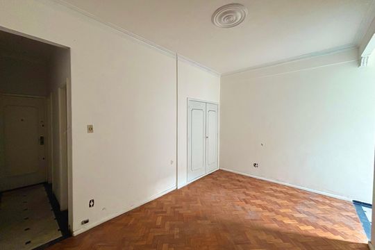 Sala de apartamento para alugar com 1 quarto, 51m² em Copacabana, Rio de Janeiro