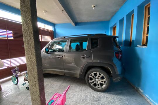Garagem de casa à venda com 3 quartos, 252m² em Jardim Mirante, São Paulo