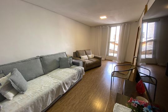 Casa à venda com 3 quartos, 252m² em Jardim Mirante, São Paulo