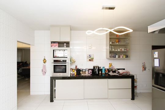 Cozinha de apartamento à venda com 4 quartos, 248m² em Cidade Jardim, Belo Horizonte