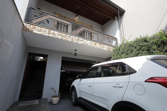 Garagem de casa à venda com 3 quartos, 270m² em Parque Sao Vicente, Santo André