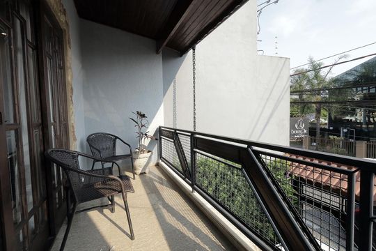 Sacada de casa à venda com 3 quartos, 270m² em Parque Sao Vicente, Santo André