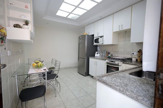 Cozinha de casa à venda com 3 quartos, 270m² em Parque Sao Vicente, Santo André