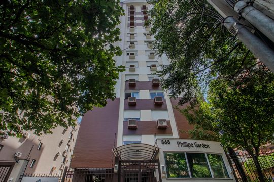 Fachada de apartamento para alugar com 2 quartos, 73m² em Petrópolis, Porto Alegre