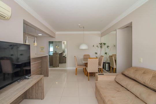 Sala de apartamento para alugar com 2 quartos, 73m² em Petrópolis, Porto Alegre