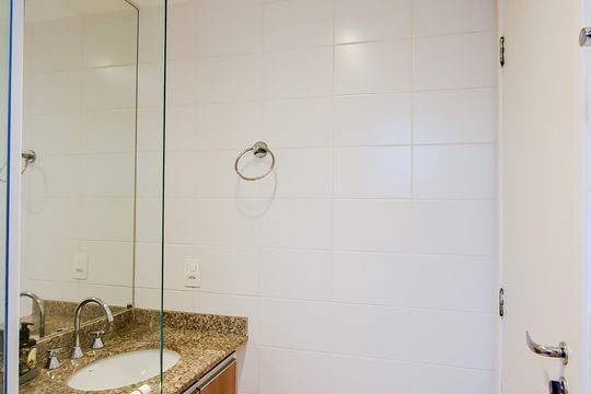 Banheiro do Quarto 1 de apartamento à venda com 3 quartos, 110m² em Vila Augusta, Guarulhos