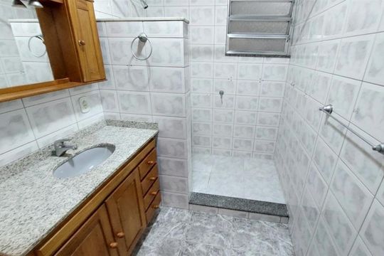 Banheiro de apartamento para alugar com 4 quartos, 110m² em Tijuca, Rio de Janeiro