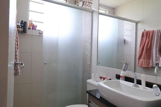 Banheiro de apartamento para alugar com 2 quartos, 49m² em Reserva Sul Condomínio Resort, Ribeirão Preto