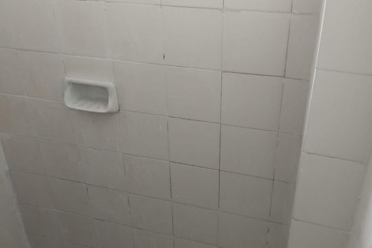 Banheiro de apartamento para alugar com 2 quartos, 38m² em Campo Grande, Rio de Janeiro