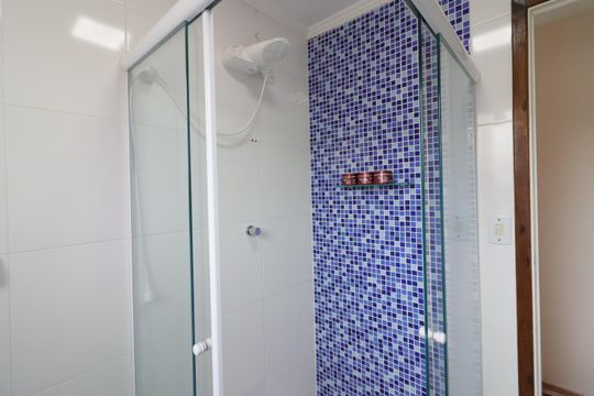 Banheiro de apartamento à venda com 2 quartos, 78m² em Jaguaribe, Osasco