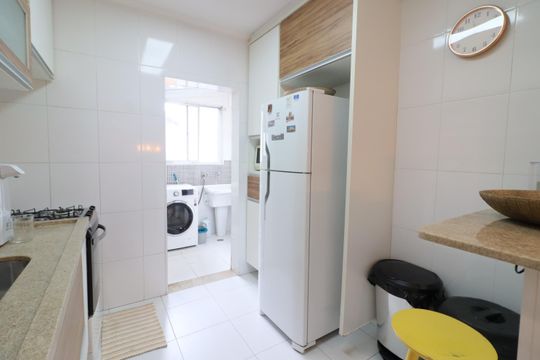 Cozinha e Área de Serviço de apartamento à venda com 2 quartos, 78m² em Jaguaribe, Osasco