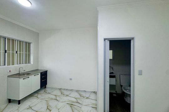 Cozinha de kitnet/studio para alugar com 1 quarto, 18m² em Jardim Rosa de Franca, Guarulhos