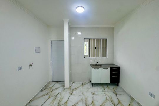 Cozinha de kitnet/studio para alugar com 1 quarto, 18m² em Jardim Rosa de Franca, Guarulhos