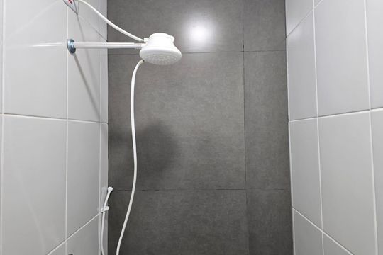 Banheiro Social de kitnet/studio para alugar com 1 quarto, 22m² em Jardim Rosa de Franca, Guarulhos