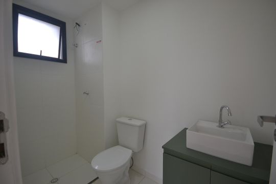 Banheiro de kitnet/studio à venda com 1 quarto, 37m² em Butantã, São Paulo