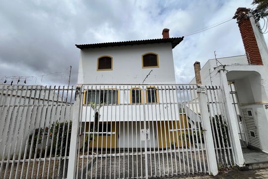 Fachada de casa à venda com 4 quartos, 355m² em Jardim Franca, São Paulo