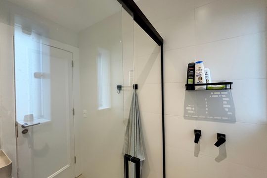 Banheiro de apartamento à venda com 1 quarto, 62m² em Jardim Botânico, Rio de Janeiro