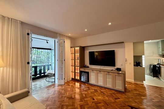 Sala de apartamento à venda com 1 quarto, 62m² em Jardim Botânico, Rio de Janeiro