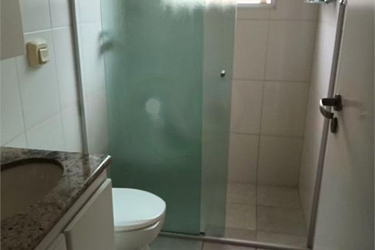 Casa à venda com 3 quartos, 200m² em Parque Peruche, São Paulo