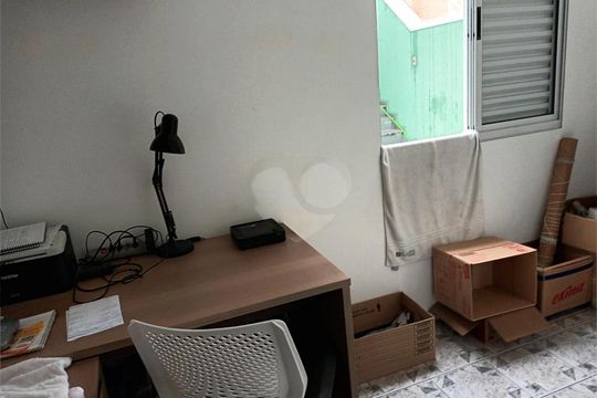 Casa à venda com 3 quartos, 200m² em Parque Peruche, São Paulo