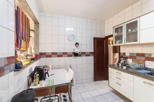 Cozinha de apartamento à venda com 2 quartos, 100m² em Rio Comprido, Rio de Janeiro