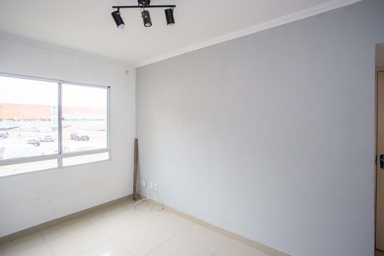Sala de apartamento à venda com 2 quartos, 43m² em Canhema, Diadema