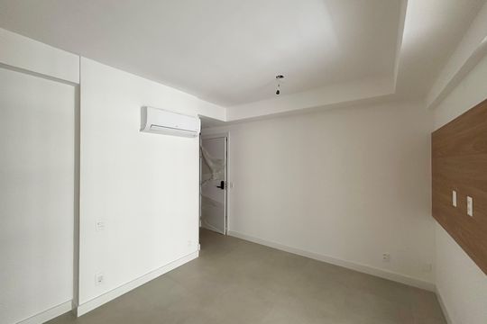 Suíte de apartamento à venda com 2 quartos, 71m² em Copacabana, Rio de Janeiro