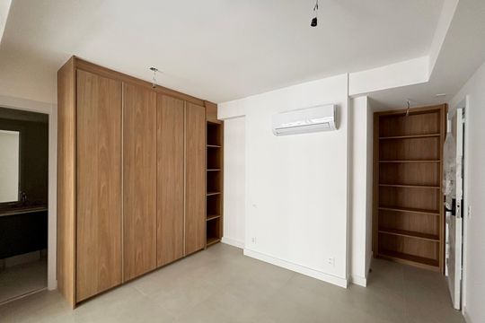 Suíte de apartamento à venda com 2 quartos, 71m² em Copacabana, Rio de Janeiro