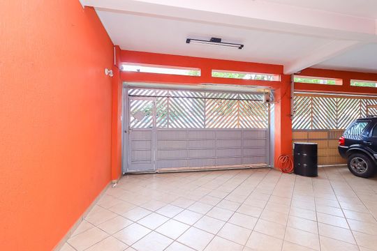 Garagem de casa à venda com 2 quartos, 150m² em Itaquera, São Paulo