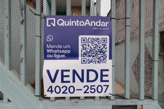 Plaquinha de casa à venda com 3 quartos, 187m² em Parque Paineiras, São Paulo