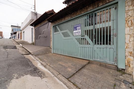 Fachada e Plaquinha de casa à venda com 3 quartos, 187m² em Parque Paineiras, São Paulo