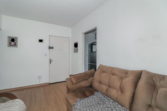 Sala de apartamento à venda com 2 quartos, 48m² em Jardim Itu, Porto Alegre