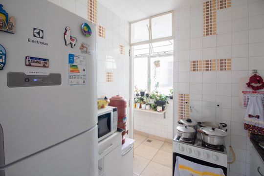 Cozinha de apartamento à venda com 3 quartos, 85m² em Pampulha, Belo Horizonte