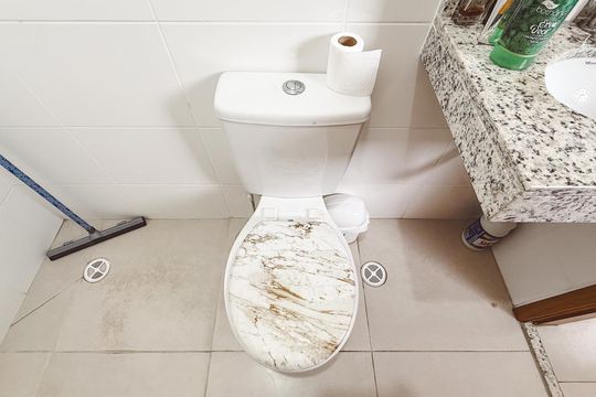 Banheiro de apartamento para alugar com 1 quarto, 40m² em Vila Vitorio Mazzei, São Paulo
