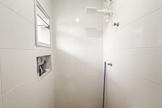 Banheiro de apartamento para alugar com 1 quarto, 40m² em Vila Vitorio Mazzei, São Paulo