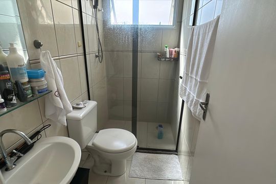 Banheiro de apartamento à venda com 2 quartos, 61m² em Vila Pindorama, Barueri