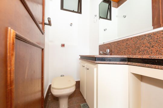 BANHEIRO3 de apartamento para alugar com 4 quartos, 120m² em Serra, Belo Horizonte