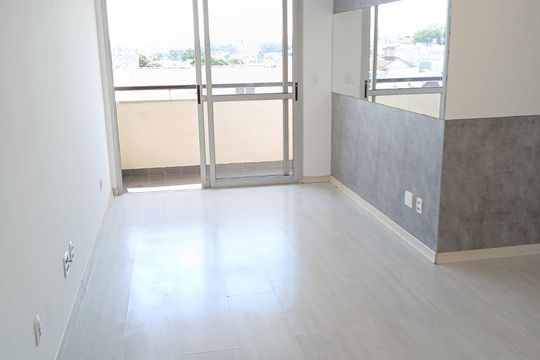 Sala de apartamento para alugar com 3 quartos, 73m² em Jardim da Gloria, São Paulo