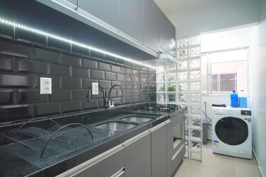 Cozinha de apartamento à venda com 2 quartos, 60m² em Centro, São Leopoldo