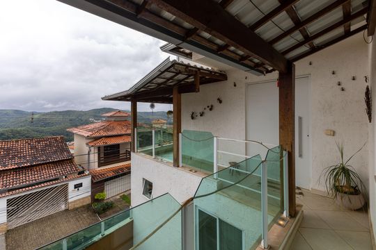 Varanda de casa à venda com 4 quartos, 420m² em Quintas Ii, Nova Lima