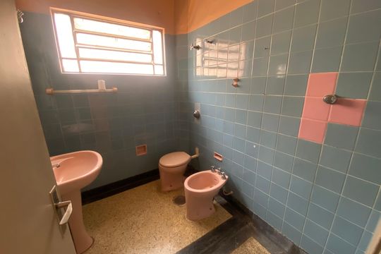 Banheiro 3 de casa para alugar com 2 quartos, 110m² em Jardim das Acacias, São Paulo