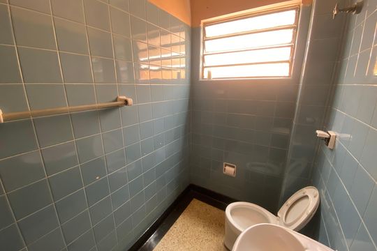 Banheiro 2 de casa para alugar com 2 quartos, 110m² em Jardim das Acacias, São Paulo